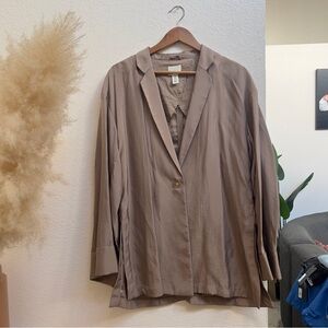 H&M - oversized brown satin blazer